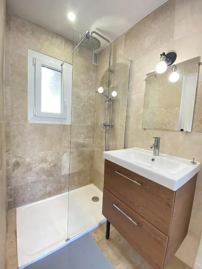 Appartement T2 St Jean 4 personnes clim wifi terrasse à Toulon France